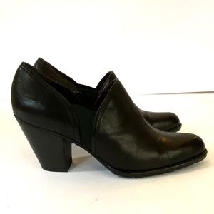 Stuart Weitzman black leather booties